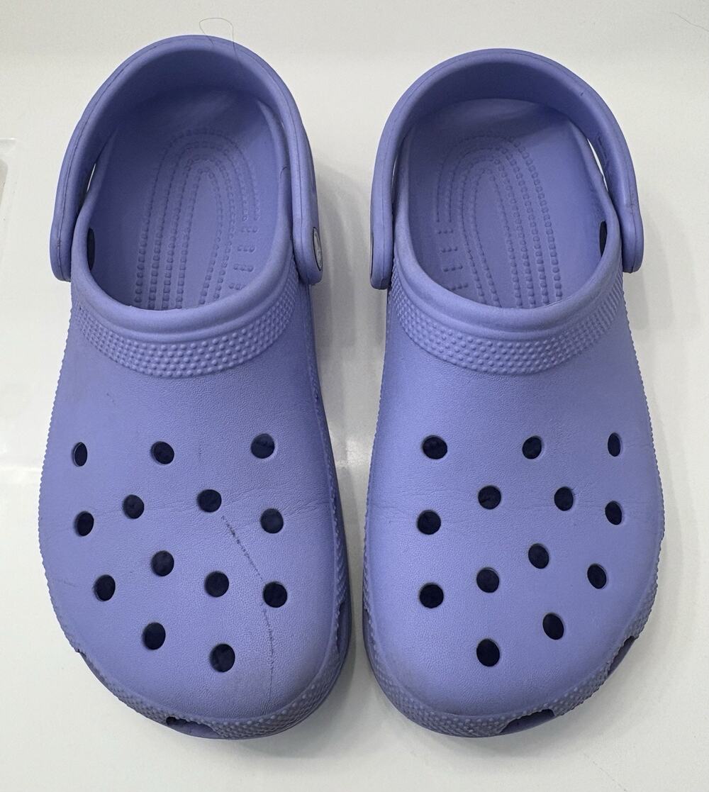 Crocs Classic Light Purple Clog Size Juniors 6 Lightweight